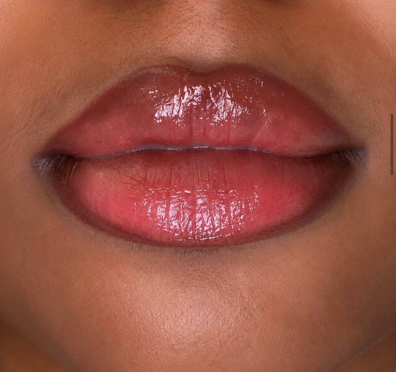 Hazelnut Crème Lip Oil – Hydrate. Smooth. Glow.